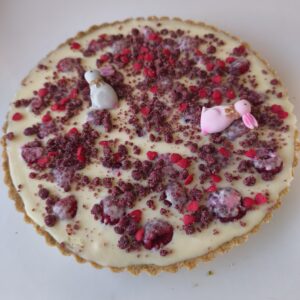 Tarta Biała czekolada z malinami